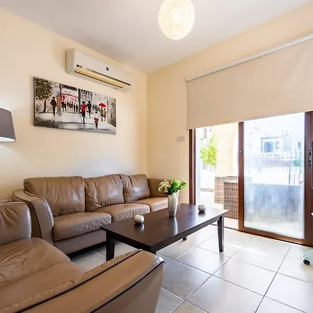 Alexandra By Ezoria *