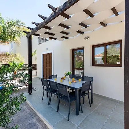 Alexandra By Ezoria *