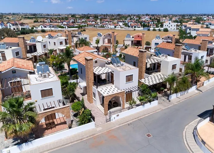 Alexandra By Ezoria Willa *