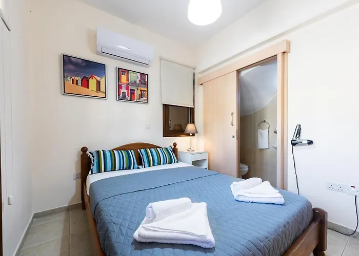 Alexandra By Ezoria *