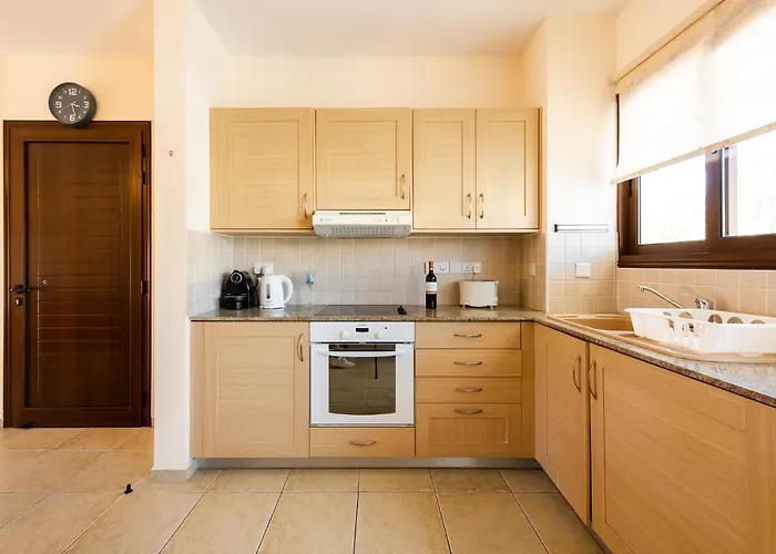 Alexandra By Ezoria *