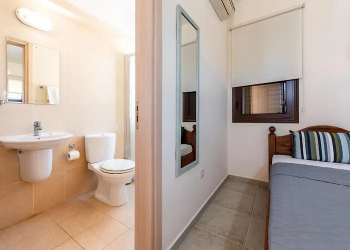 Alexandra By Ezoria * Ayia Napa